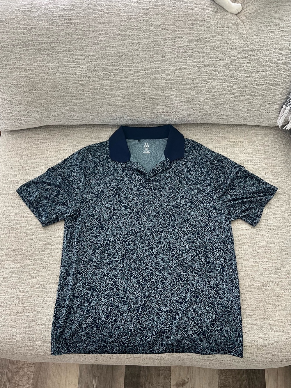 Under Armour Polo - Picture 3 of 8